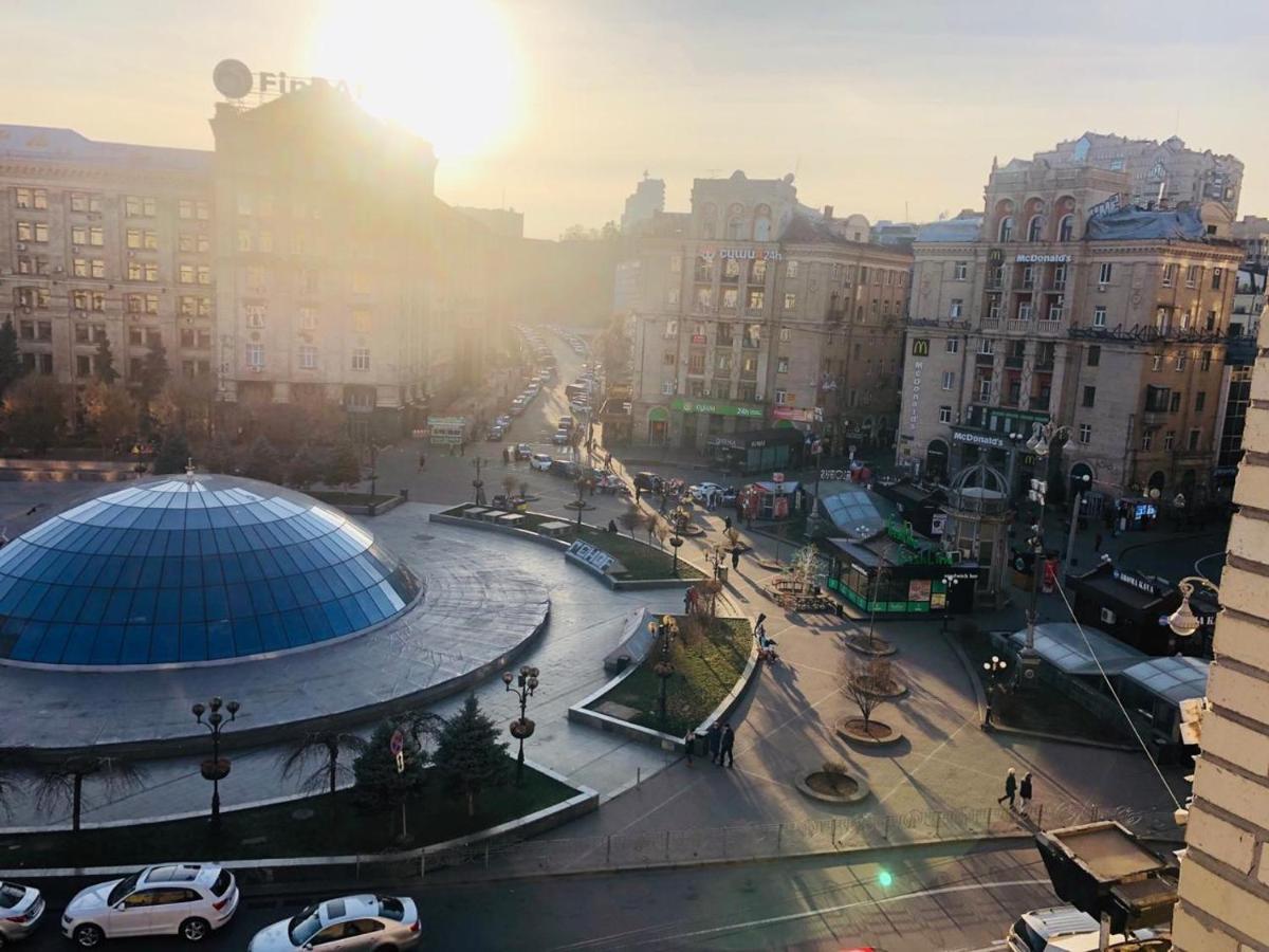 Amazing View Of Maydan! Apartamento Kiev Exterior foto
